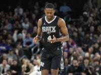 开云体育官方网站-关于马刺老将再次闪耀，带领球队一步步追赶西区强队的信息