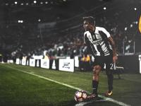 开云体育官方网站-联合杯轻取年终总决赛，蒂姆点燃赛场，重塑网球格局的唯一性时刻