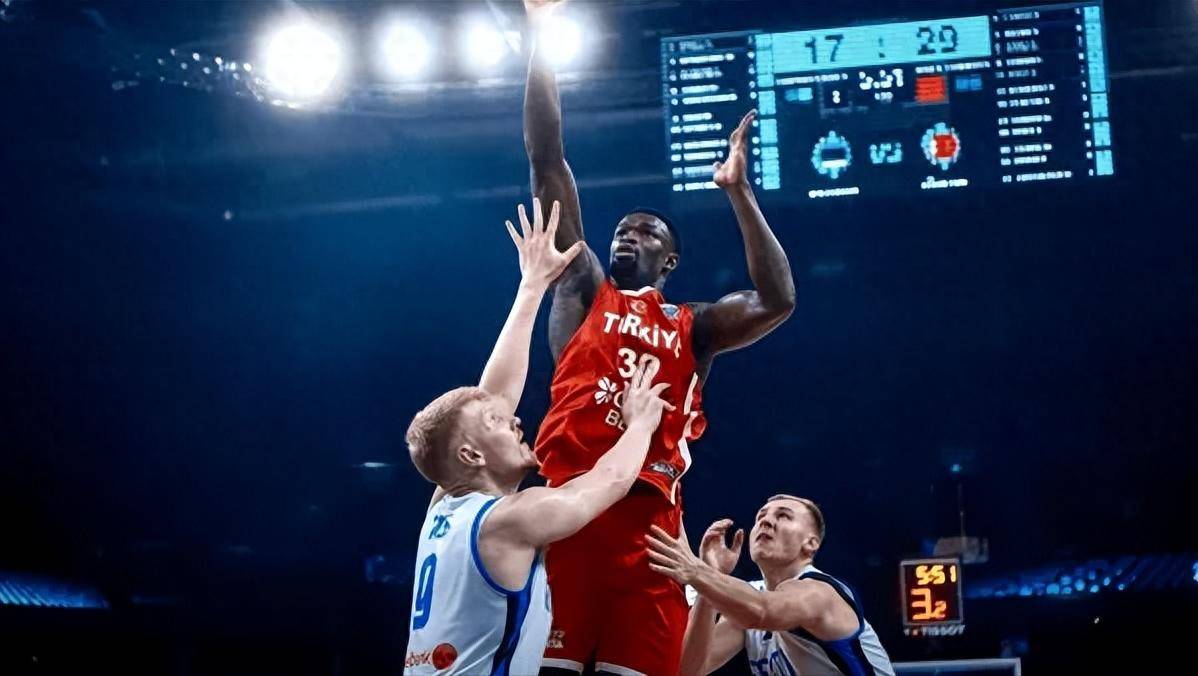 关于NBA球队管理决策惊人，球员士气大增的信息