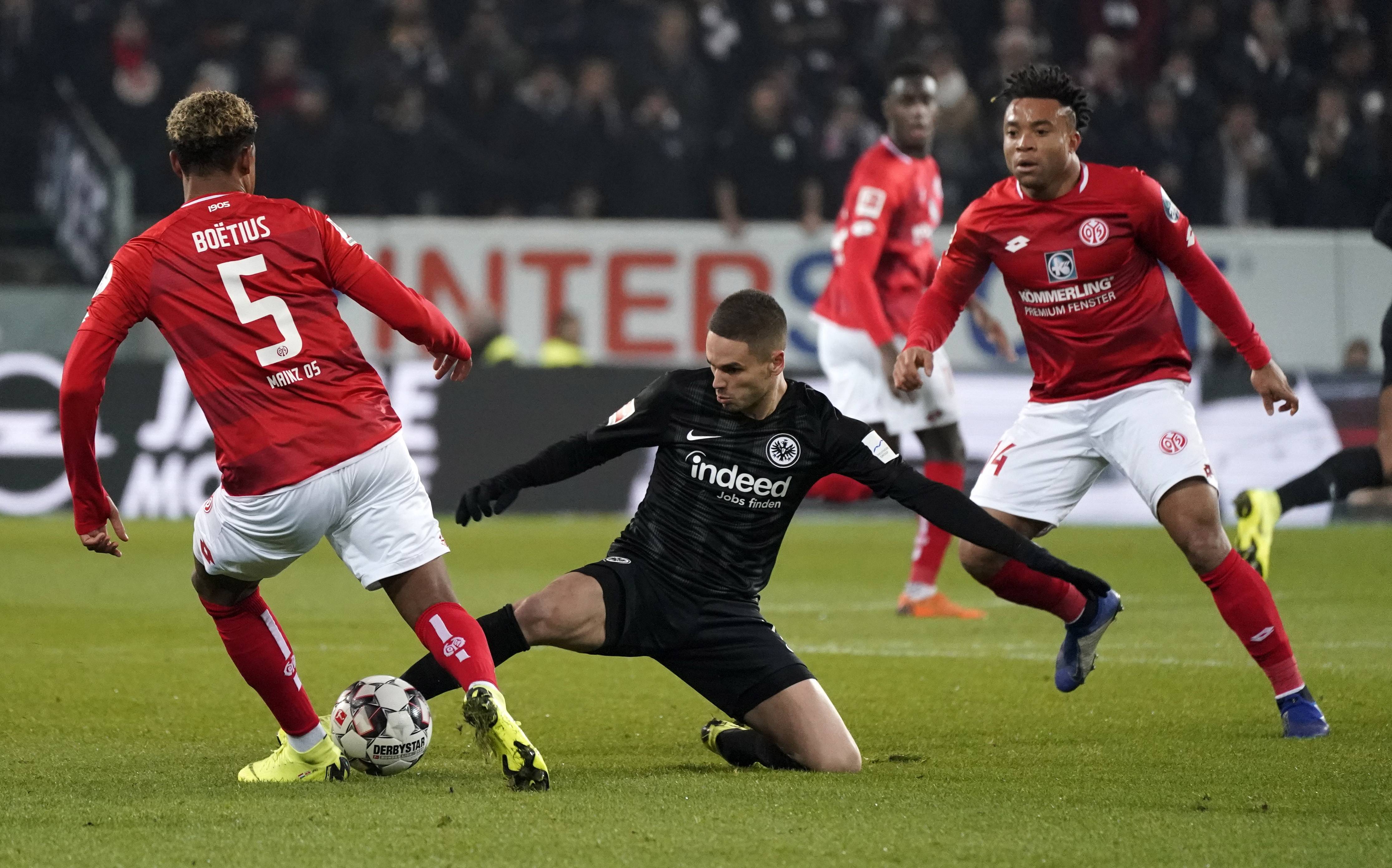 美因茨在比赛中展现出色表现