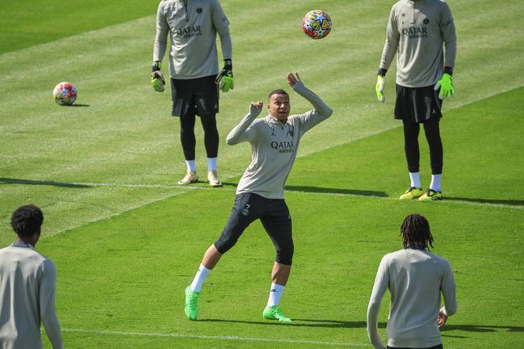 巴黎圣日耳曼中场掌控比赛赢得必胜之战的简单介绍 巴黎圣日耳曼中场掌控比赛赢得必胜之战的简单介绍