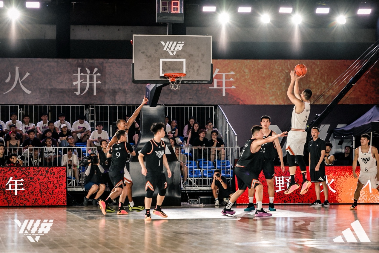 中国篮球职业联赛再次掀起赛场狂潮 中国篮球职业联赛再次掀起赛场狂潮