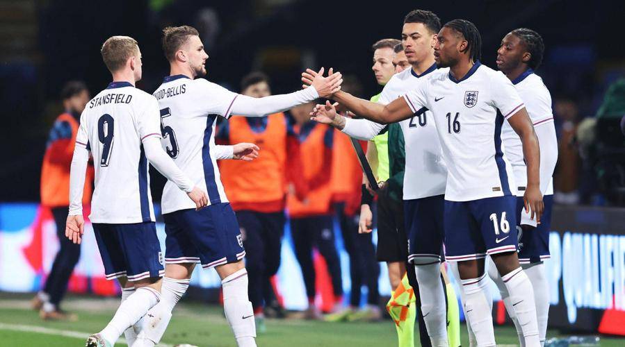 爱尔兰主场迎战卢森堡,豪门对决再度上演 爱尔兰主场迎战卢森堡,豪门对决再度上演