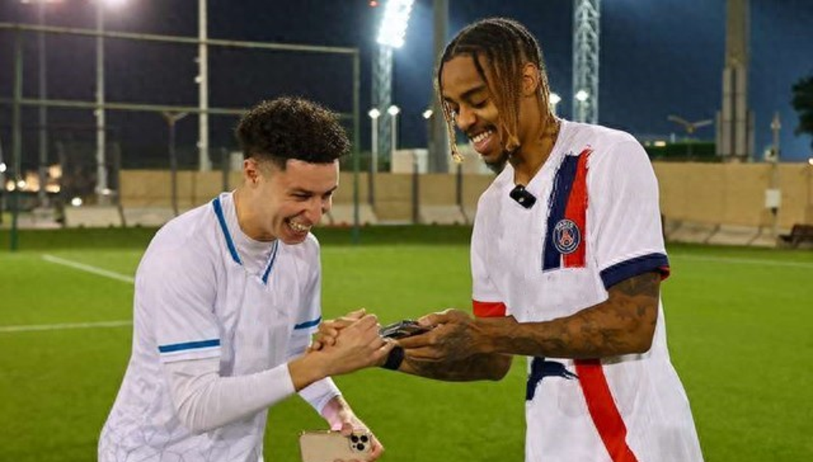 包含巴黎圣日耳曼战平对手,暂时领跑的词条 包含巴黎圣日耳曼战平对手,暂时领跑的词条