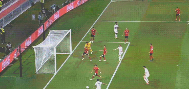 哥伦比亚碾压丹麦，穆勒打破历史纪录