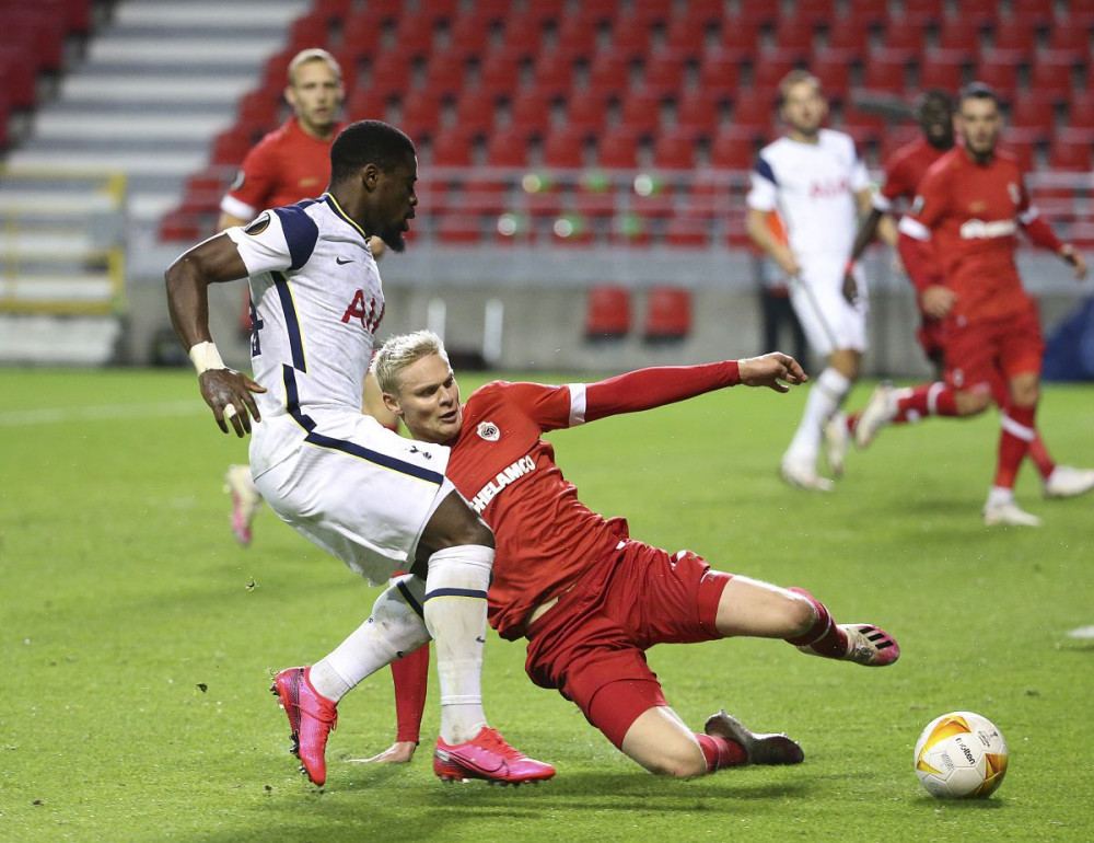 包含斯托克城客场惨败，陷入保级漩涡的词条