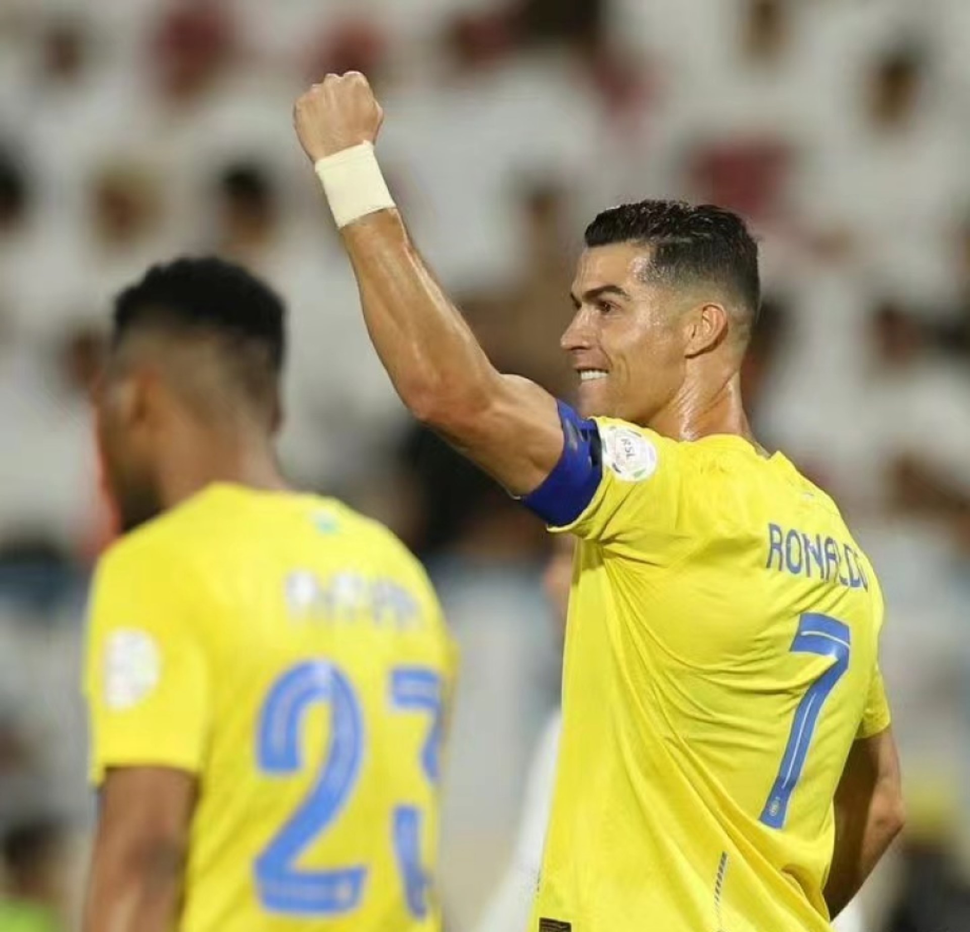 沙尔克在比赛中取得胜利,球员表现出色 沙尔克在比赛中取得胜利,球员表现出色