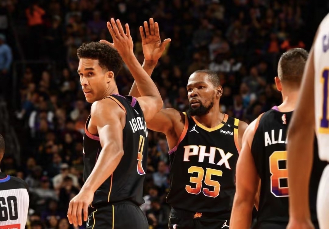 新秀表现抢眼,太阳队不敌活塞队的简单介绍 新秀表现抢眼,太阳队不敌活塞队的简单介绍