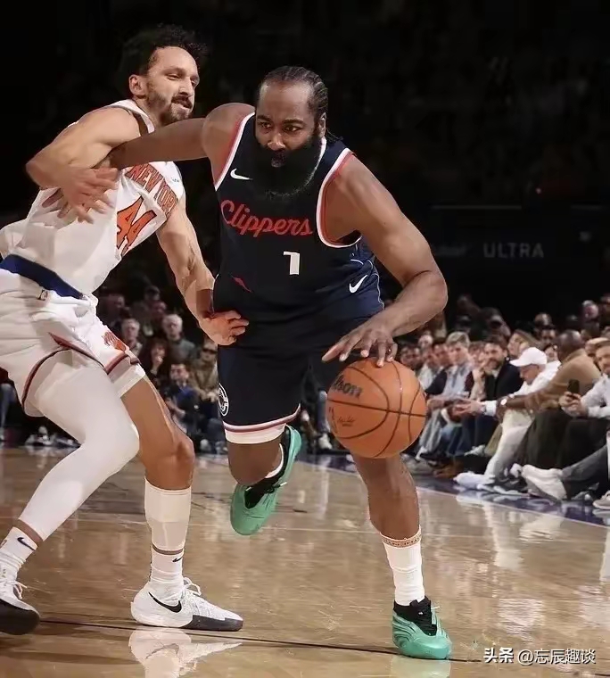 福建队逆转尼克斯，约基奇点燃赛场