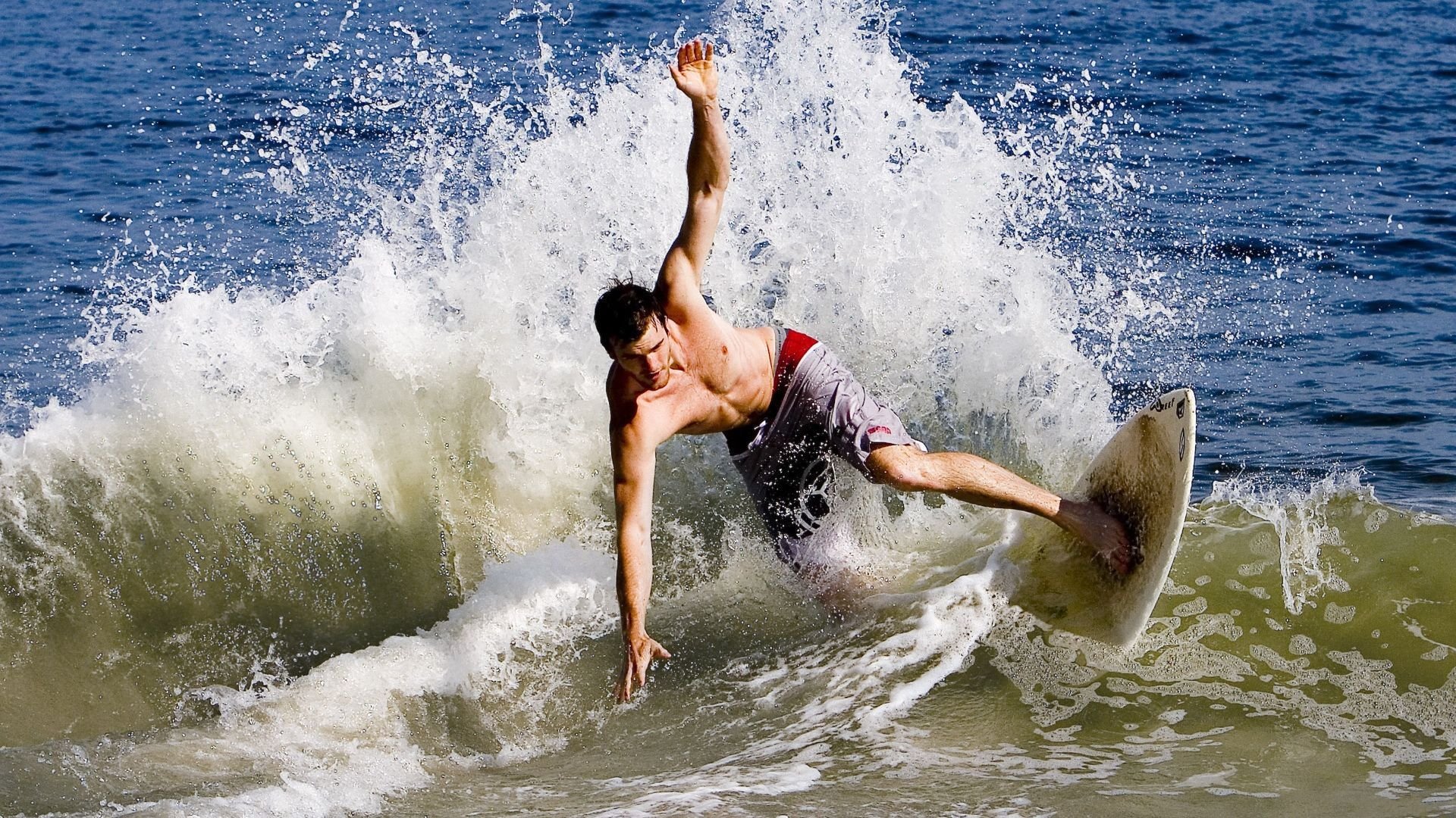 F1街道赛之夜，小贾伦的完美方程式