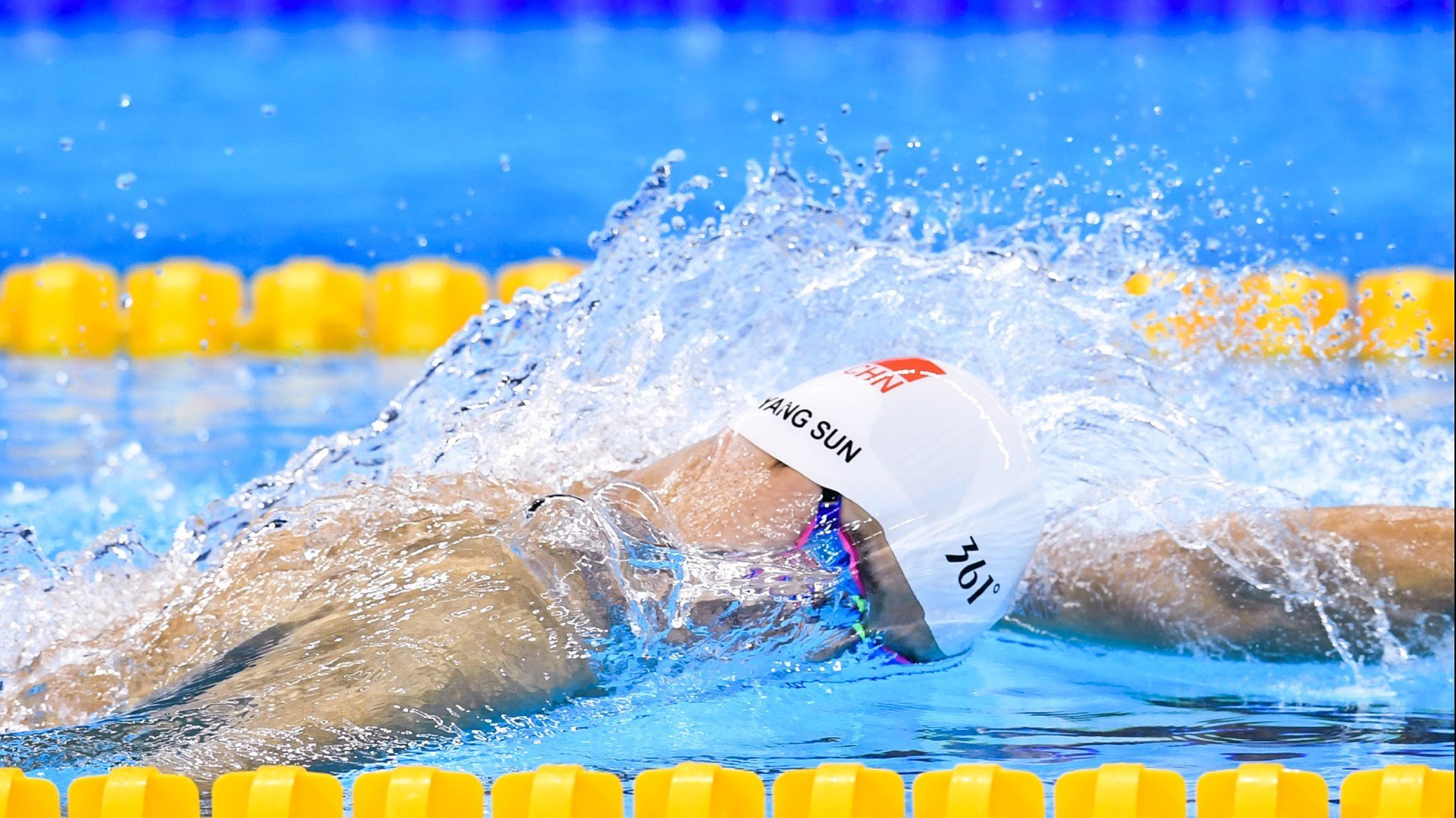 从德里赫特爆发到委内瑞拉横扫，体育世界的唯一性与不可预测性